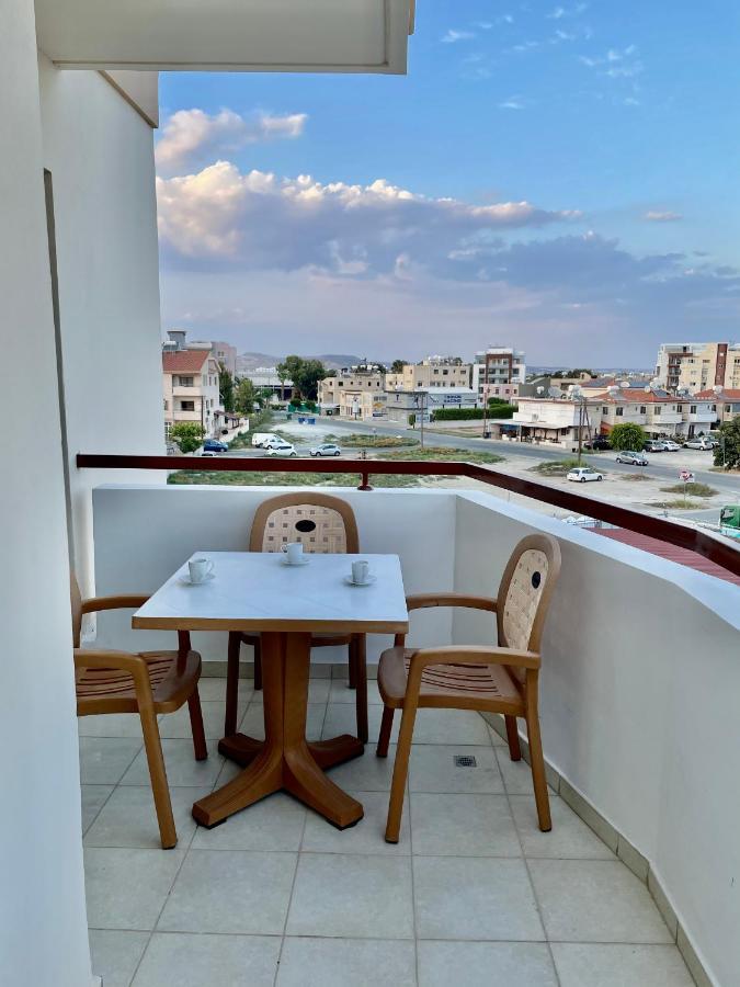 ラルナカCyprus Penelopeアパートメント エクステリア 写真